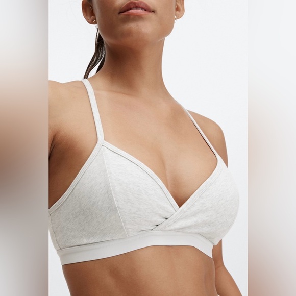 FABLETICS Live-In Racerback bralette NWOT - Picture 3 of 3